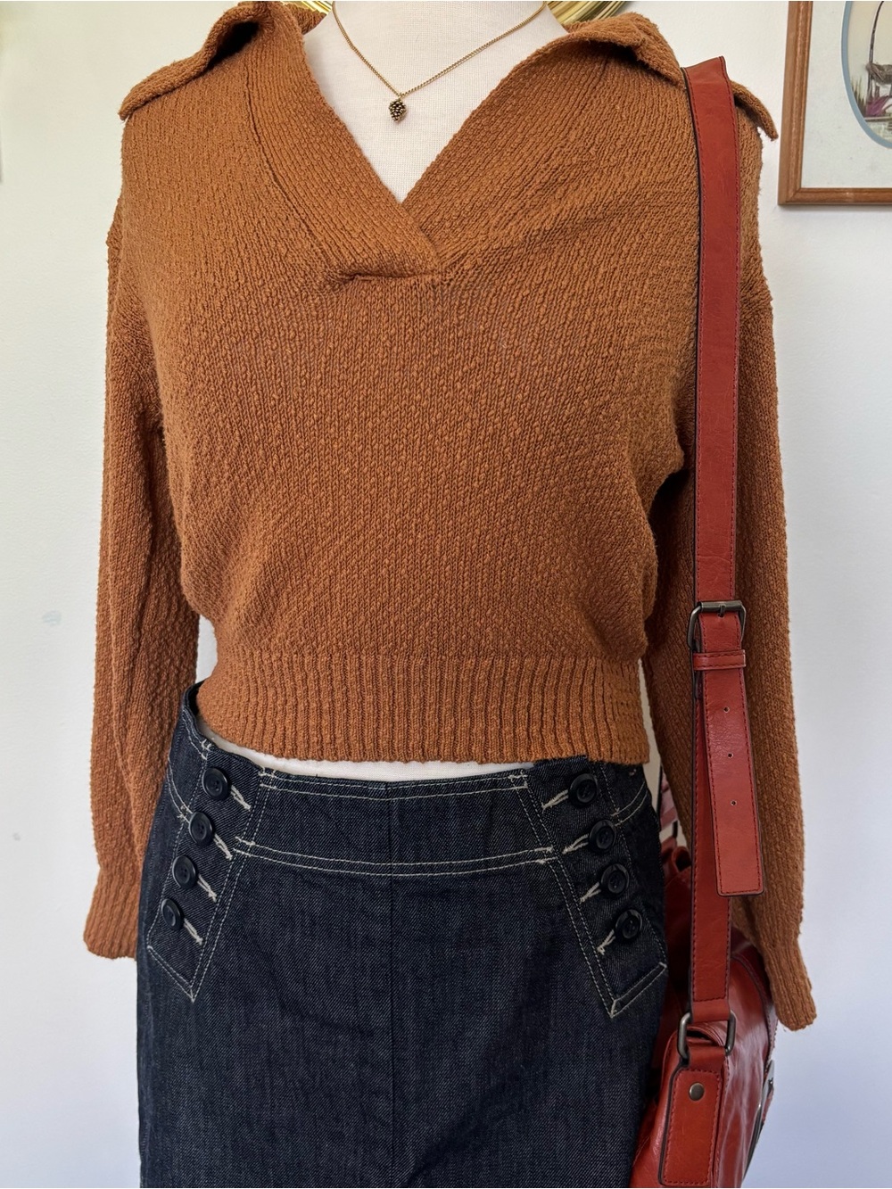 Maeve Cropped V-Neck Sweater in Caramel